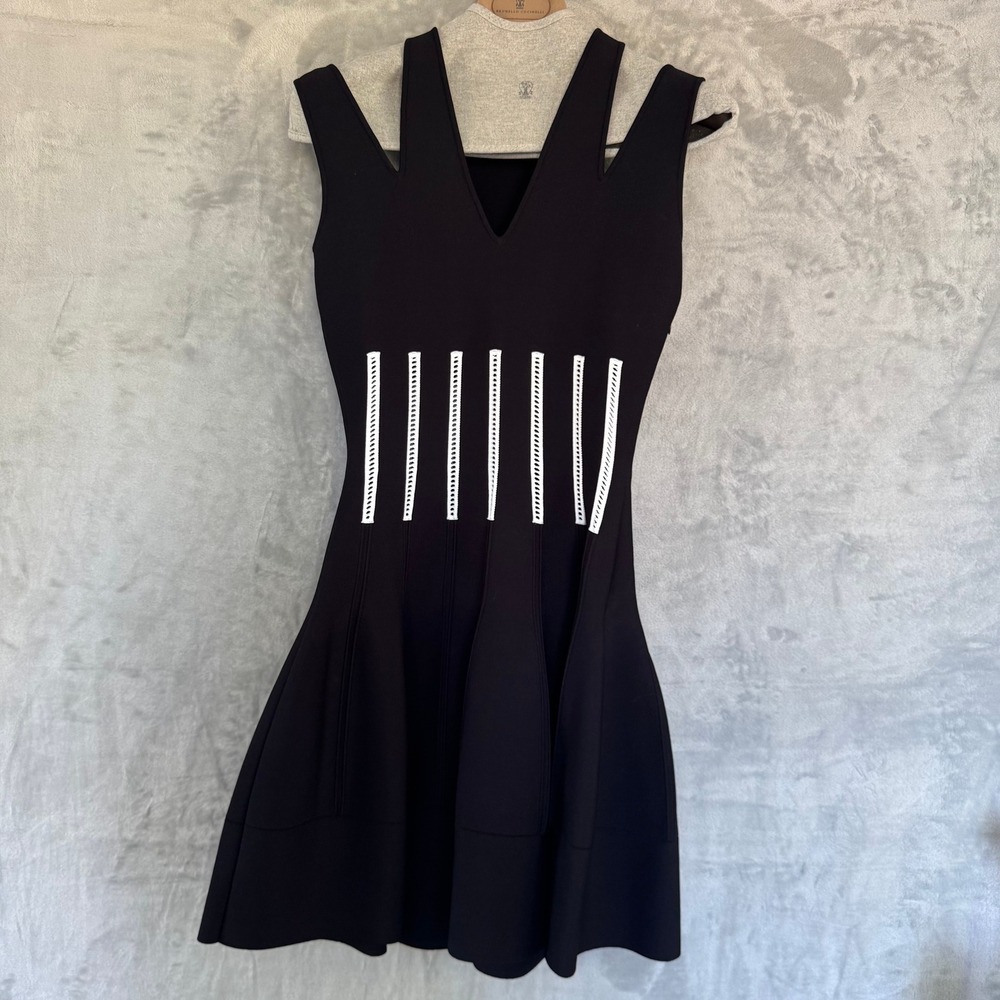 NWT Alexander McQueen Black Cut-Out V-Neck Knit Dress White Stitching Med 734596